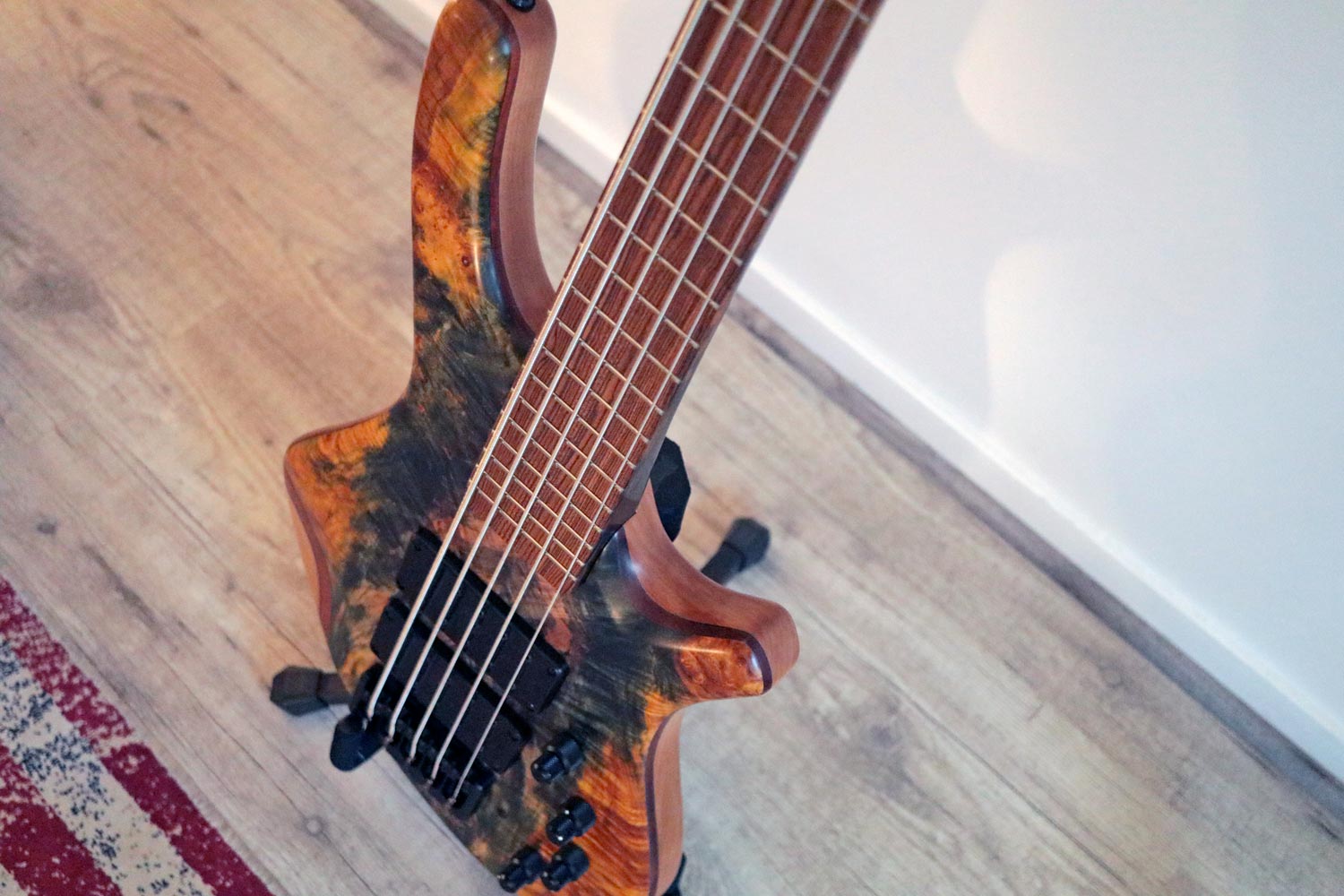 boutique guitar showcase marleaux bass guitars